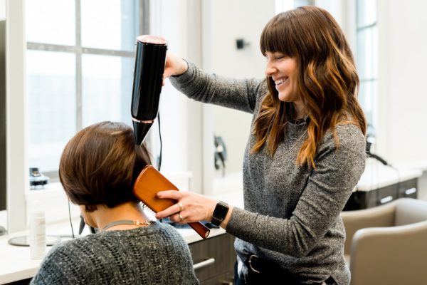 How to become a freelance hair stylist